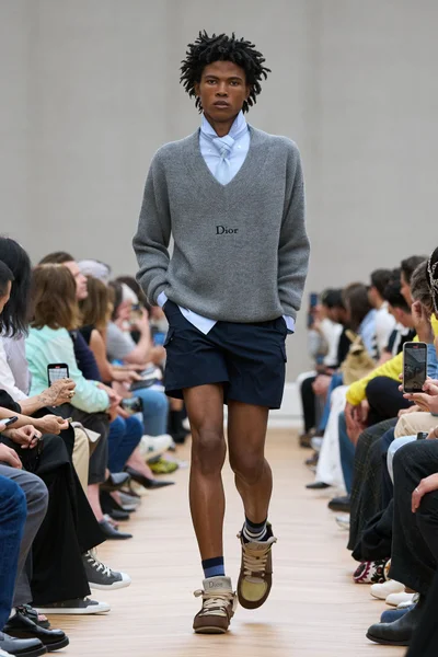 Look 6